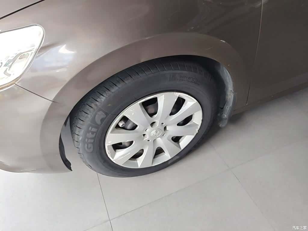 Peugeot 301, 2014 23