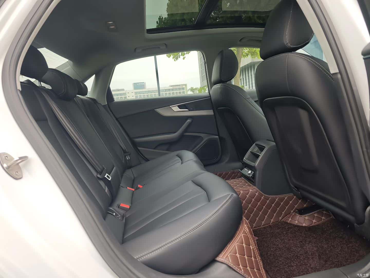Audi A4L, 2019 8