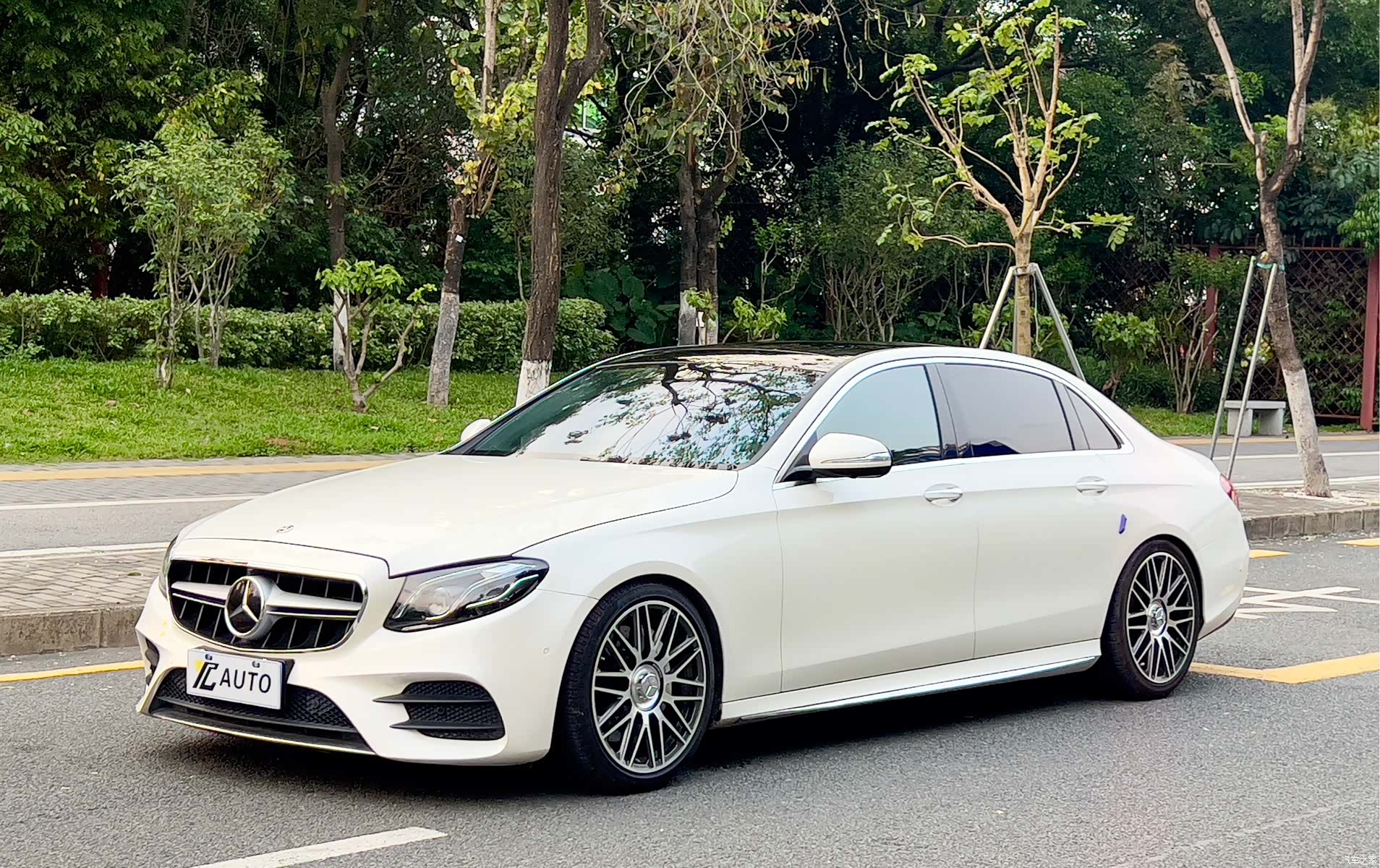Mercedes-Benz E-Class, 2017 1