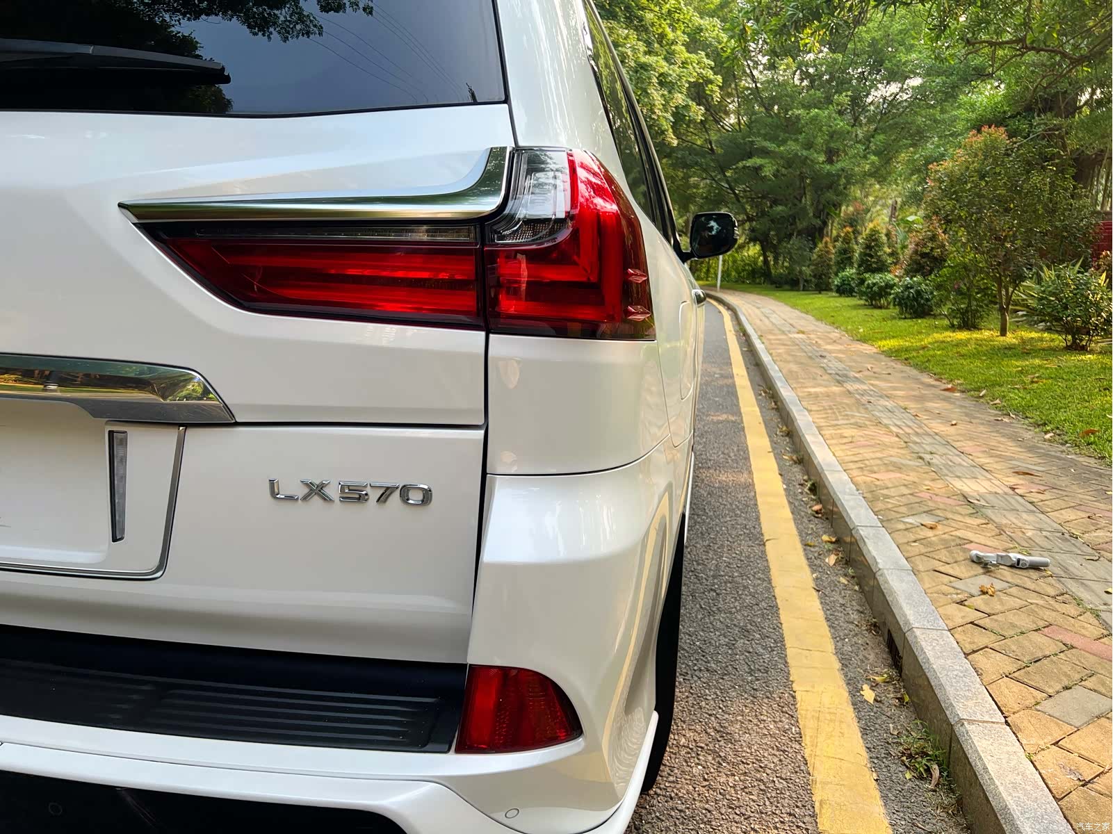 Lexus LX, 2018 17