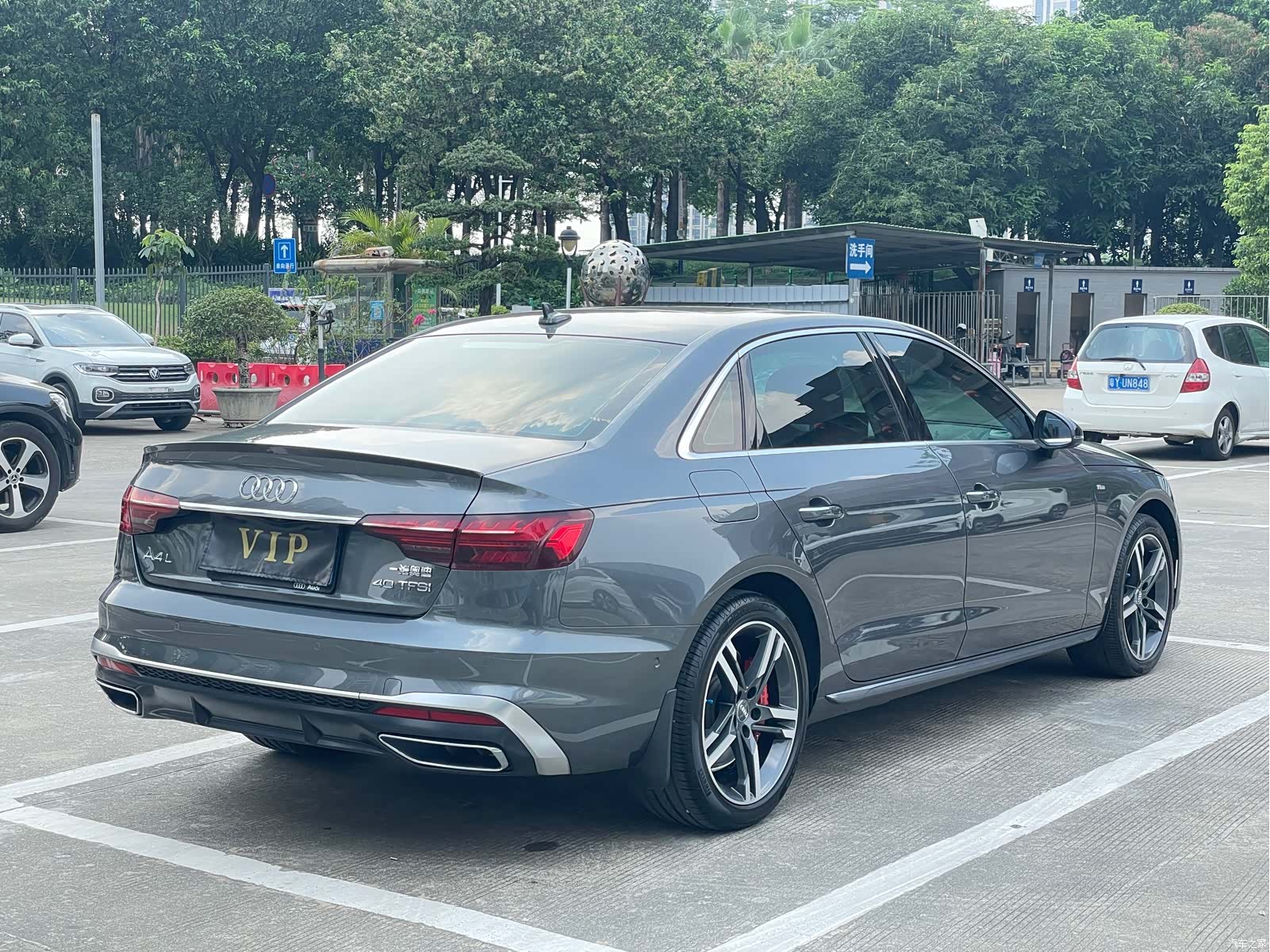Audi A4L, 2020 32