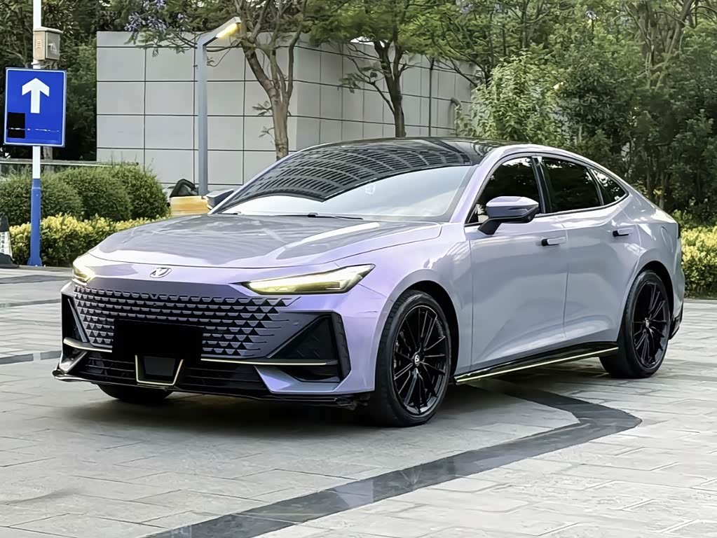 Changan UNI-V 2022 1.5T Sport