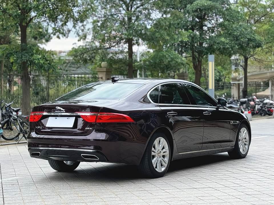 Jaguar XFL Jaguar XFL