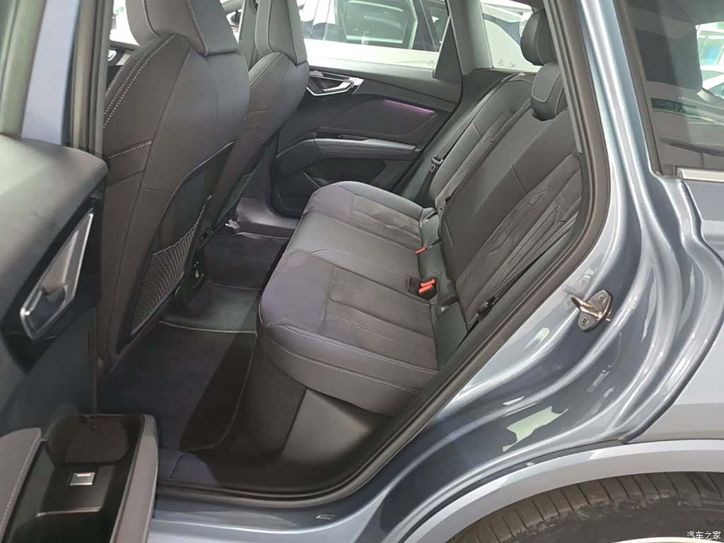 Audi Q4 e-tron, 2023 24