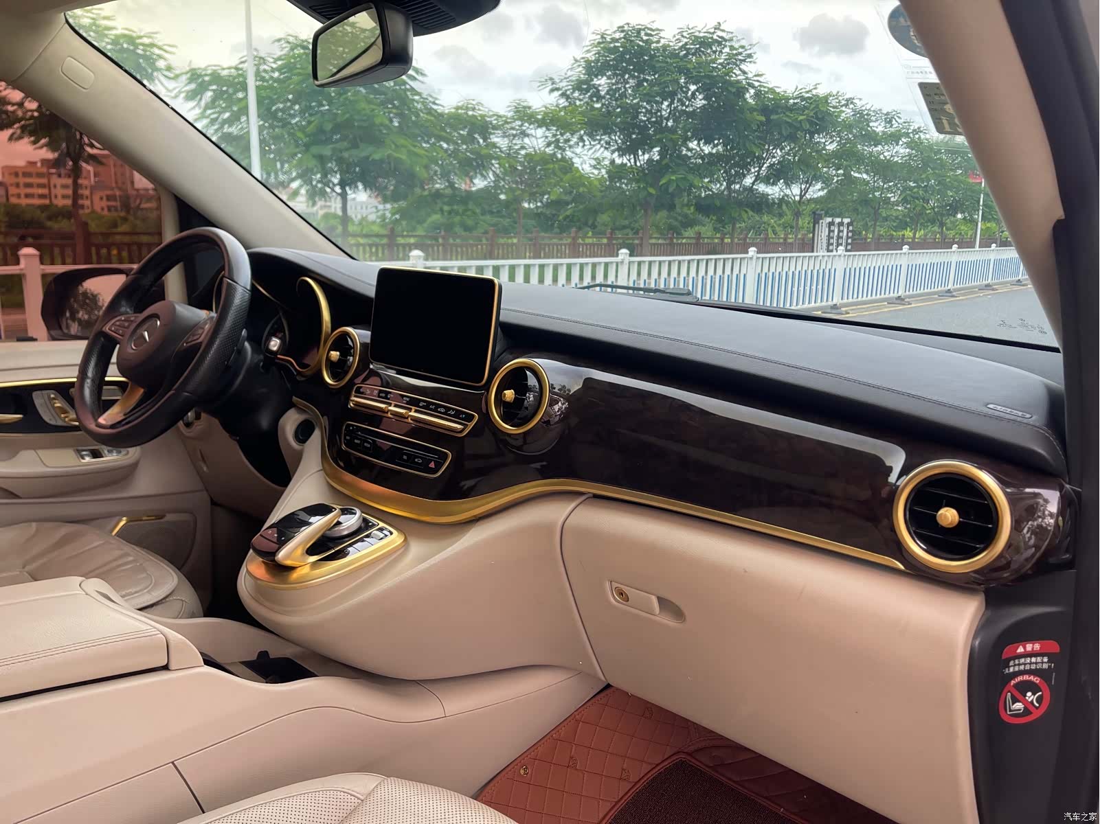 Mercedes-Benz V-Class, 2017 7
