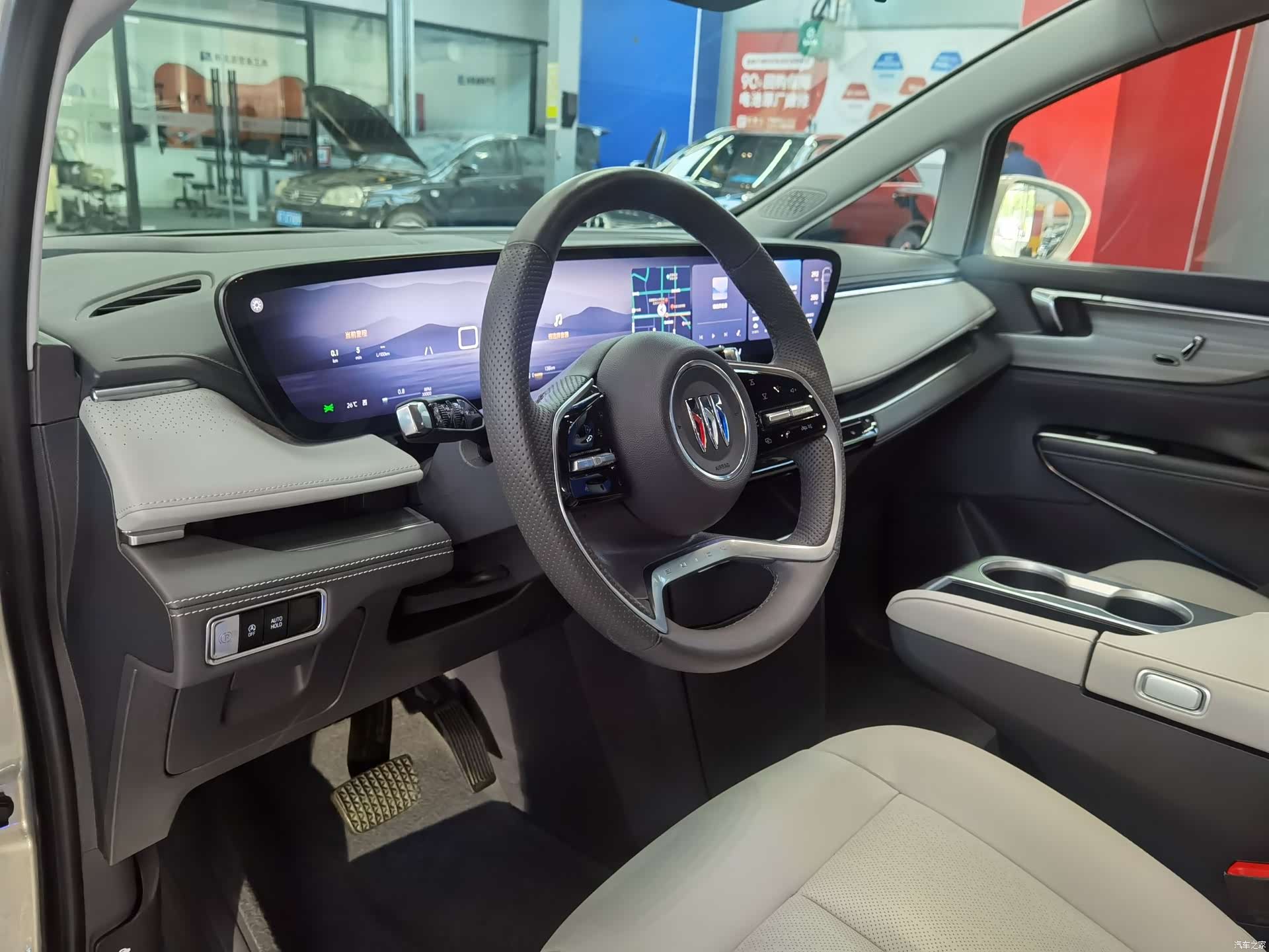 Buick GL8, 2025 9
