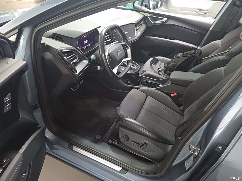 Audi Q4 e-tron, 2023 22