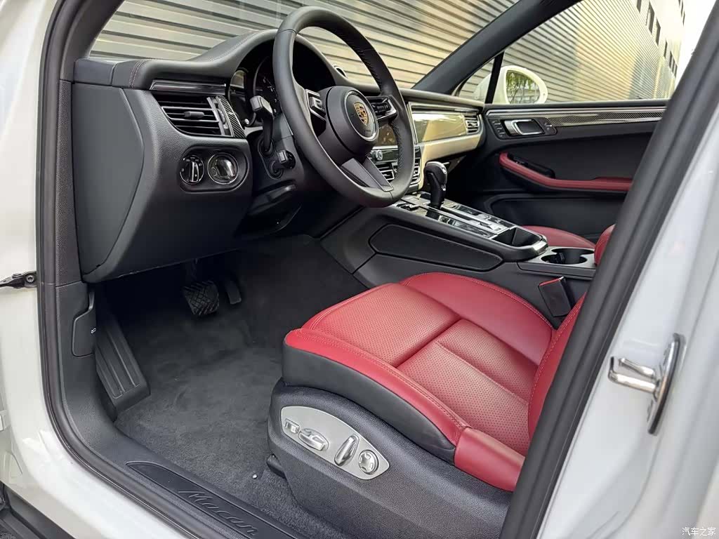 Porsche Macan, 2024 6