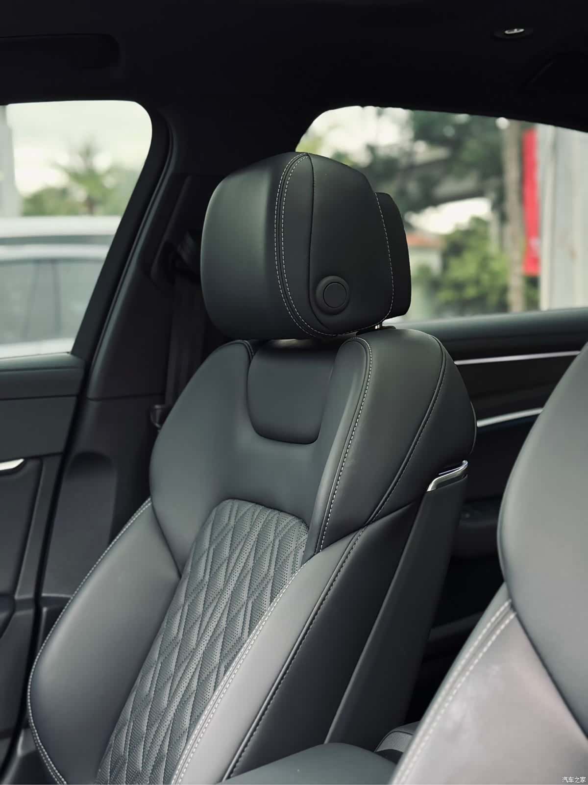 Audi A6L, 2026 4