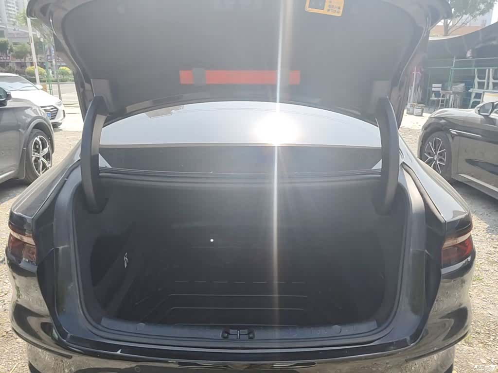 BYD Han, 2023 19