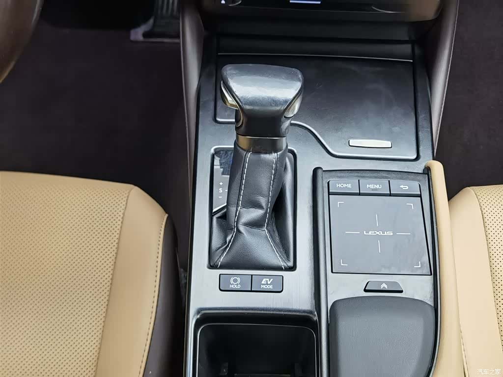 Lexus ES, 2021 13