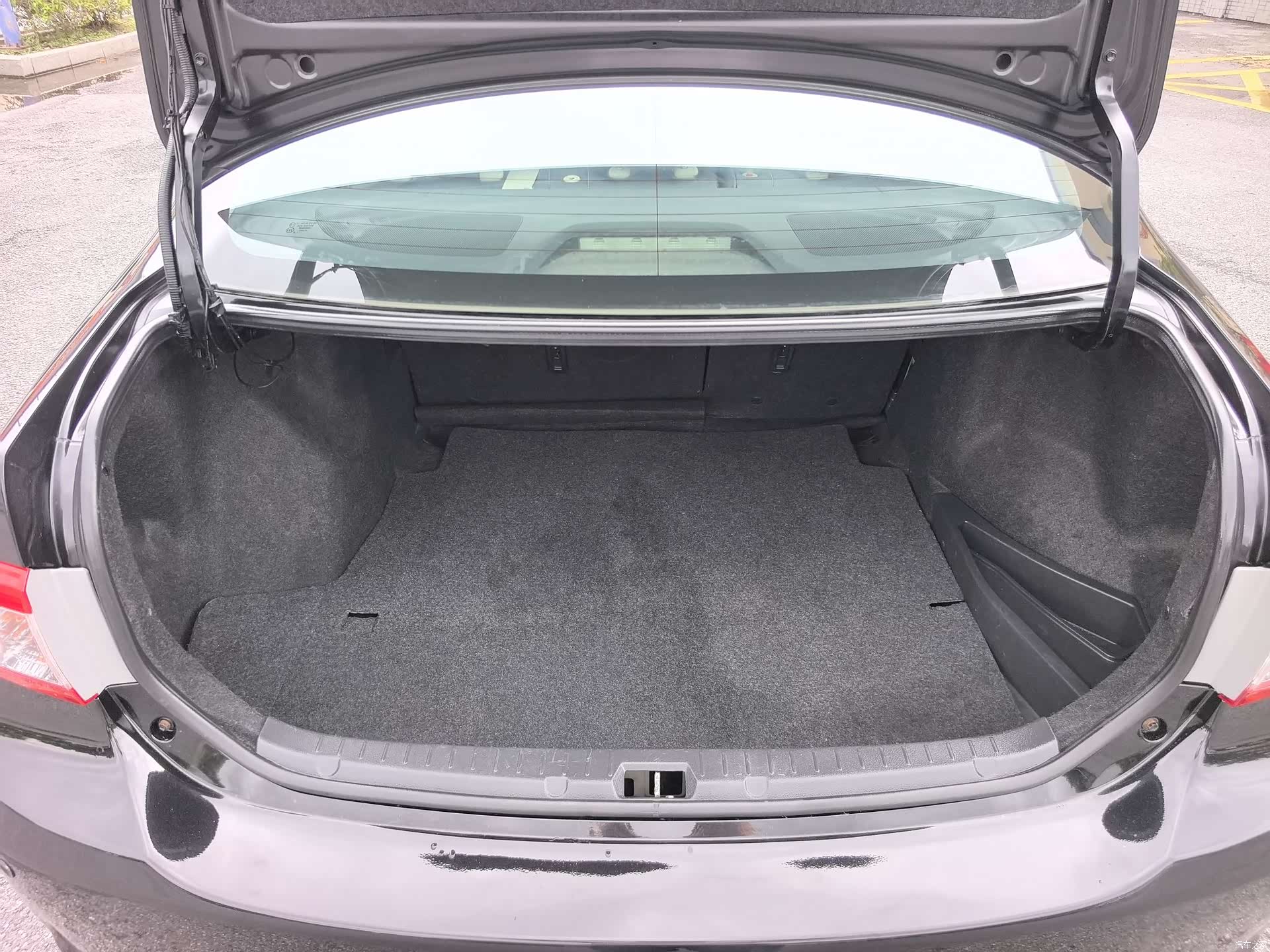 Toyota Corolla, 2011 16