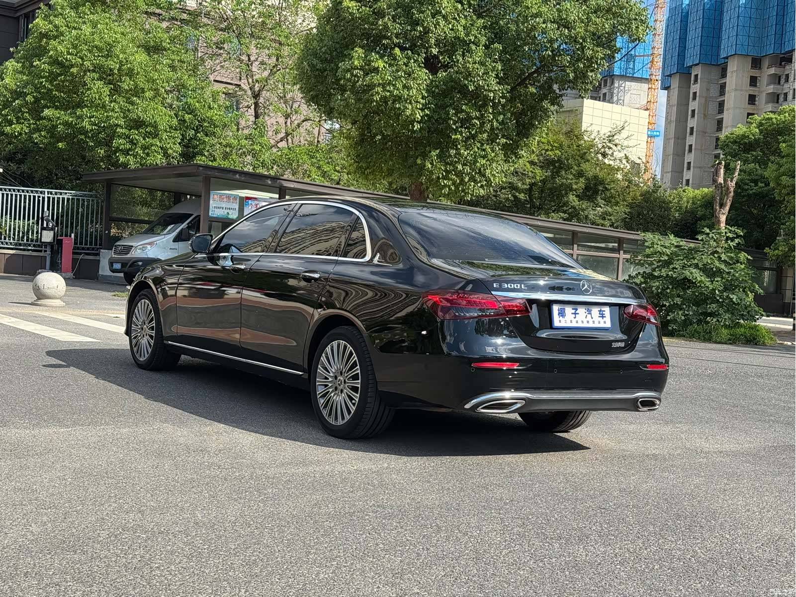 Mercedes-Benz E-Class, 2022 14