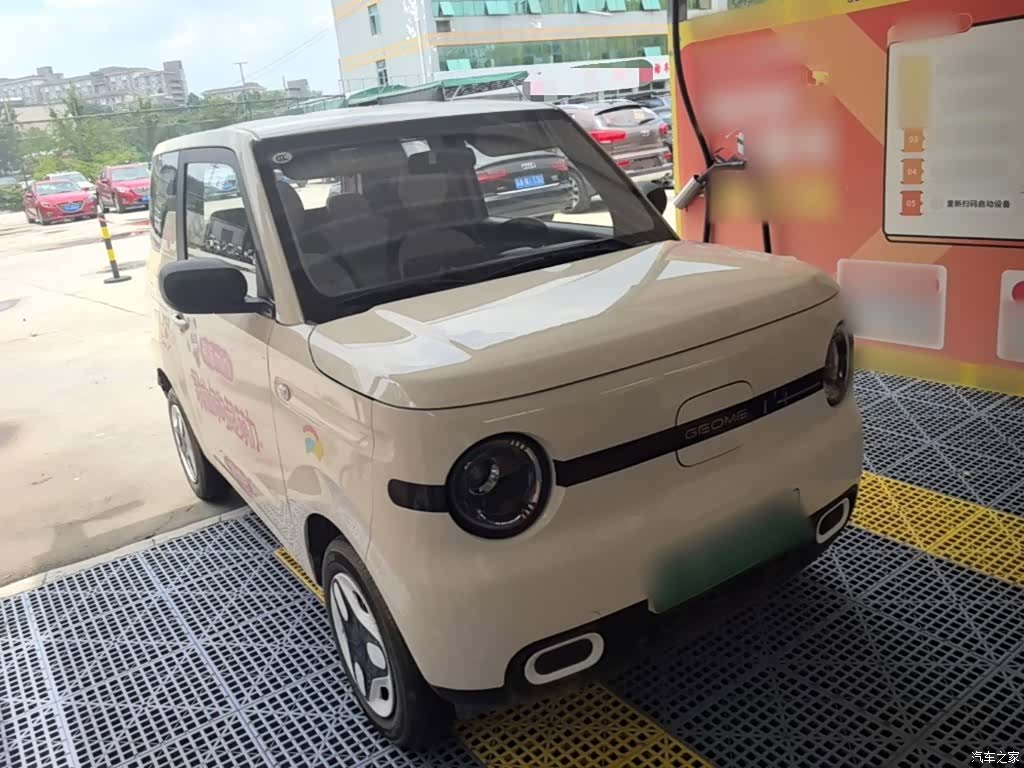 Geely Panda, 2025 4