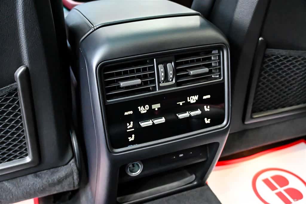 Porsche Cayenne, 2024 31