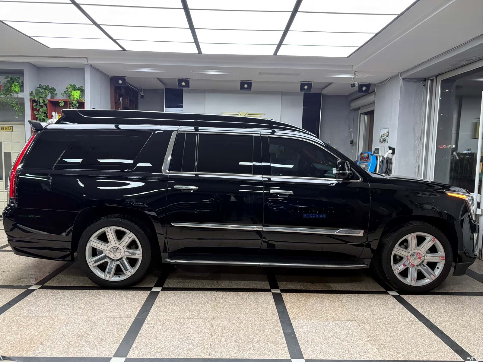 Cadillac Escalade, 2018 4