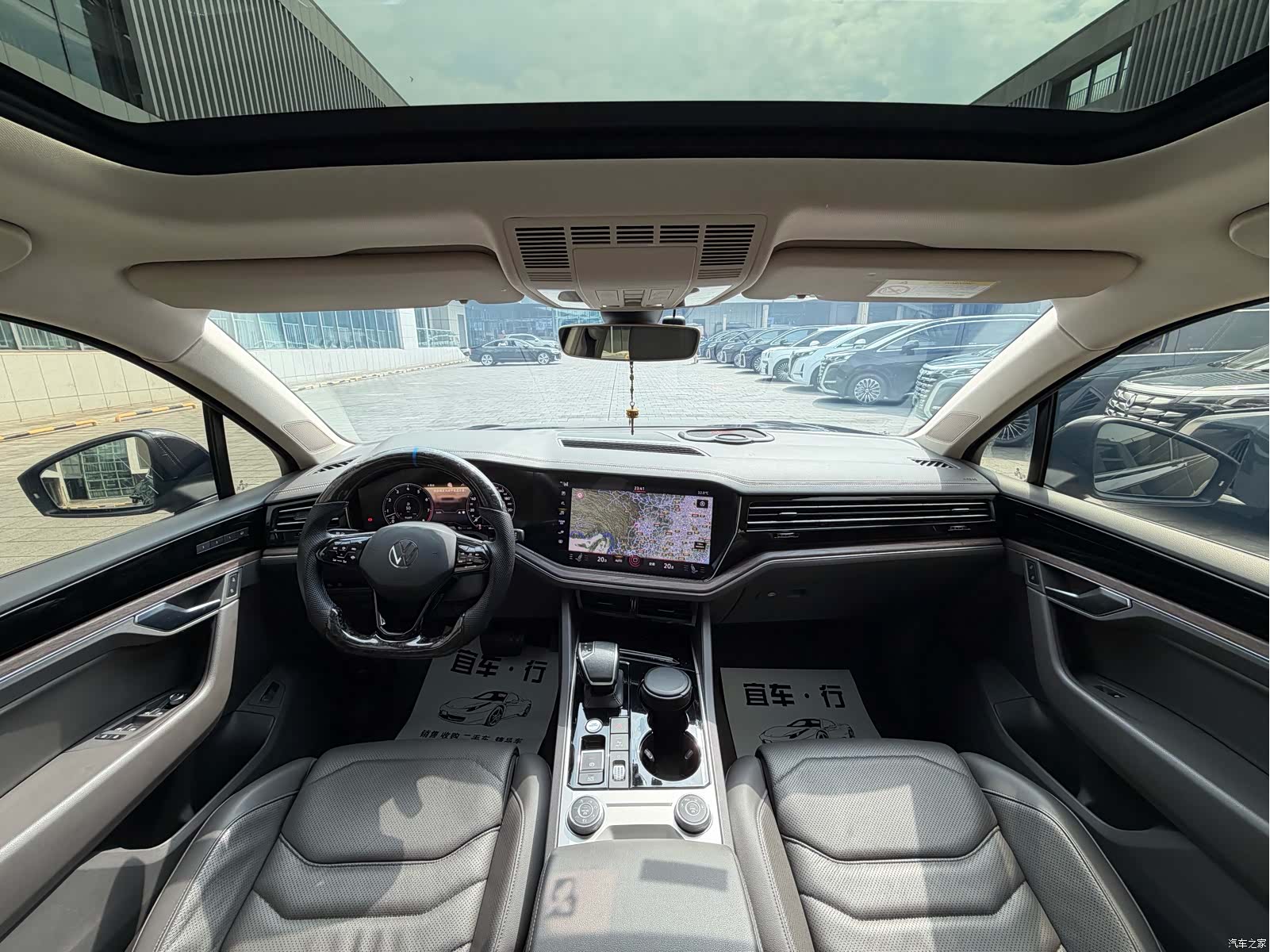 Volkswagen Touareg, 2023 11