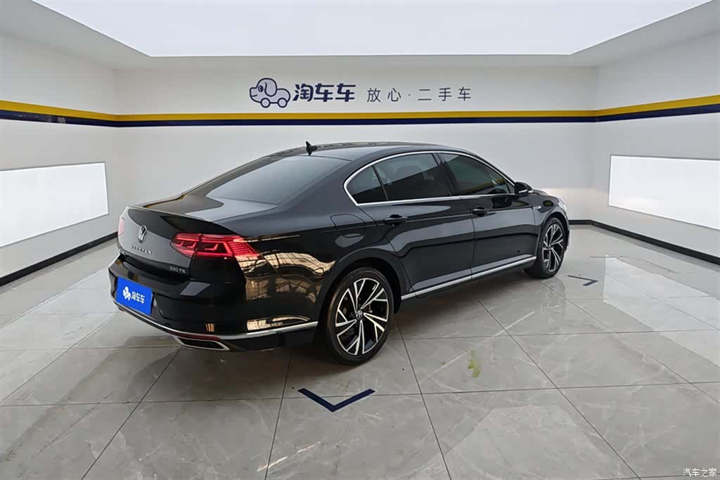 Volkswagen Magotan, 2022 3