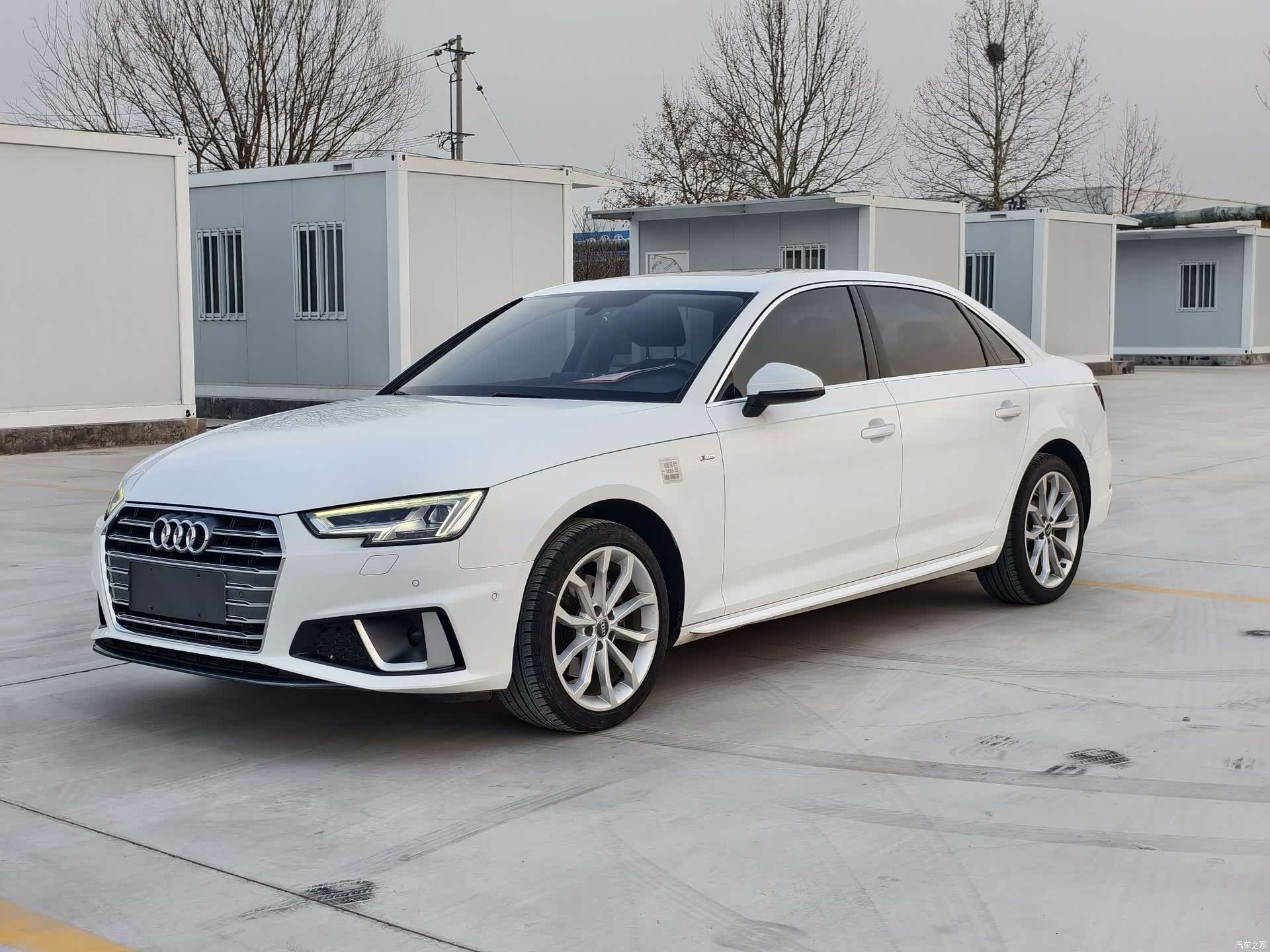 Audi A4L, 2019 1