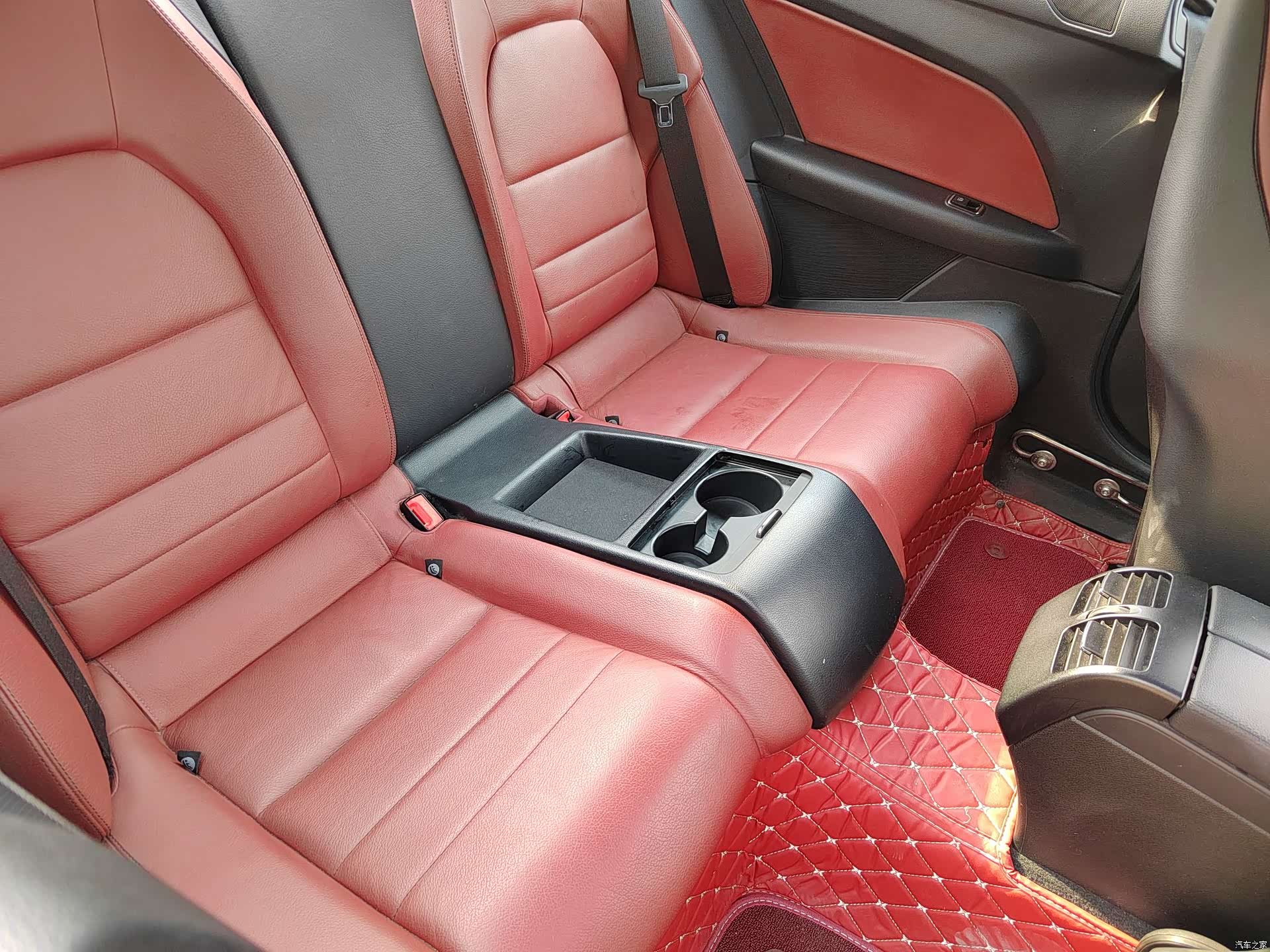 Mercedes-Benz E-Class, 2011 6