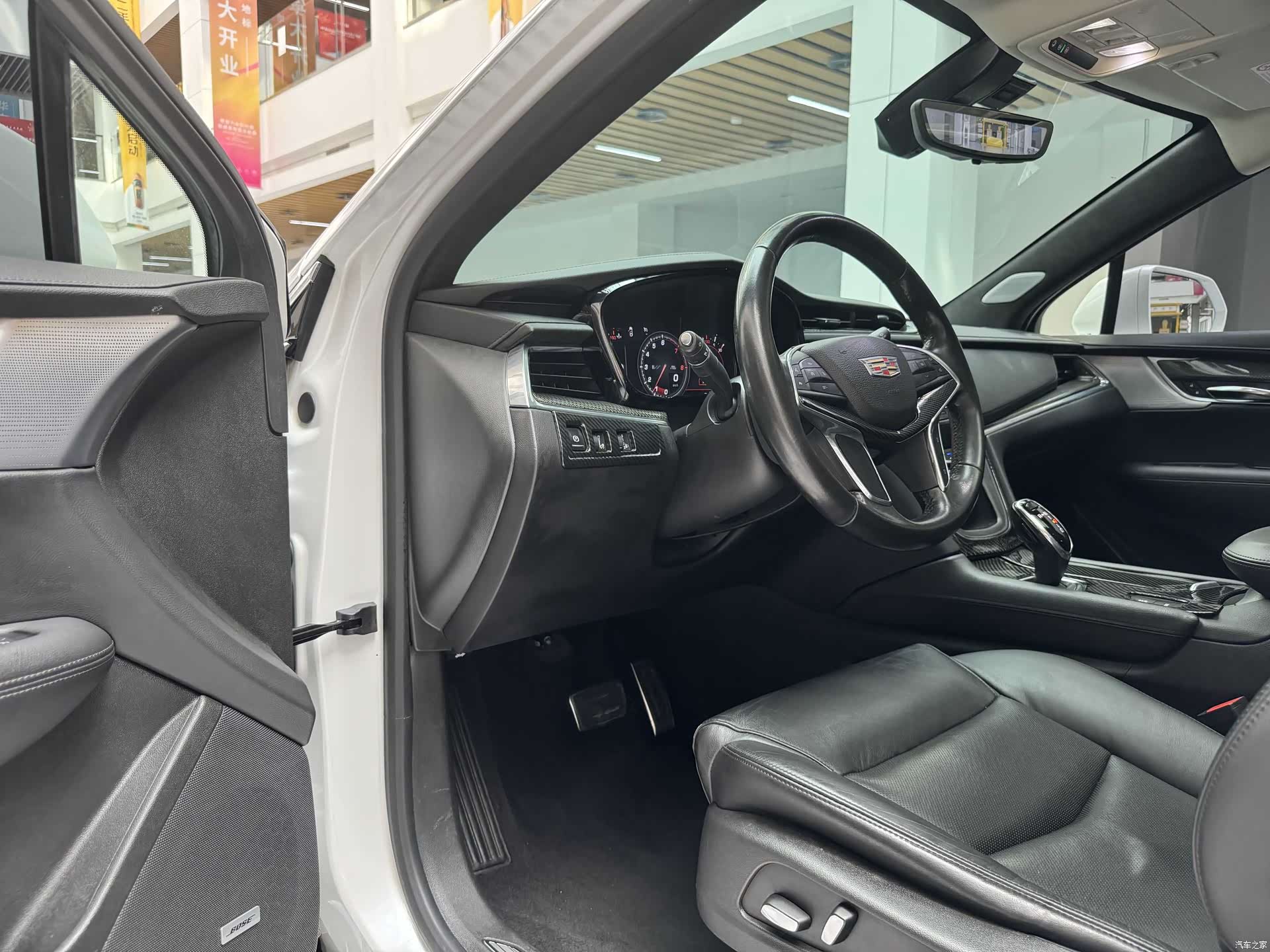 Cadillac XT5, 2017 10