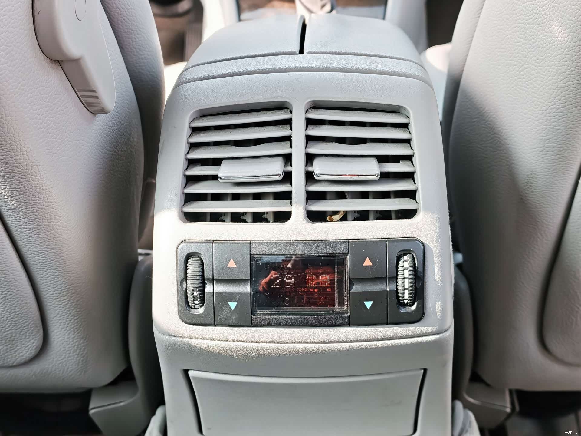 Mercedes-Benz E-Class, 2006 13