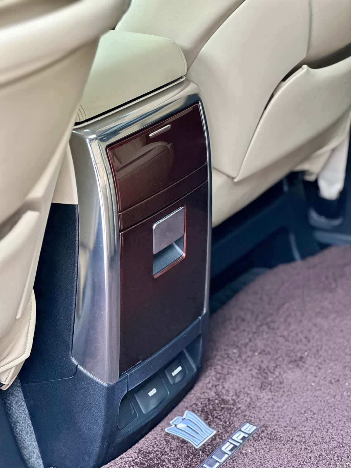 Toyota Alphard, 2016 43