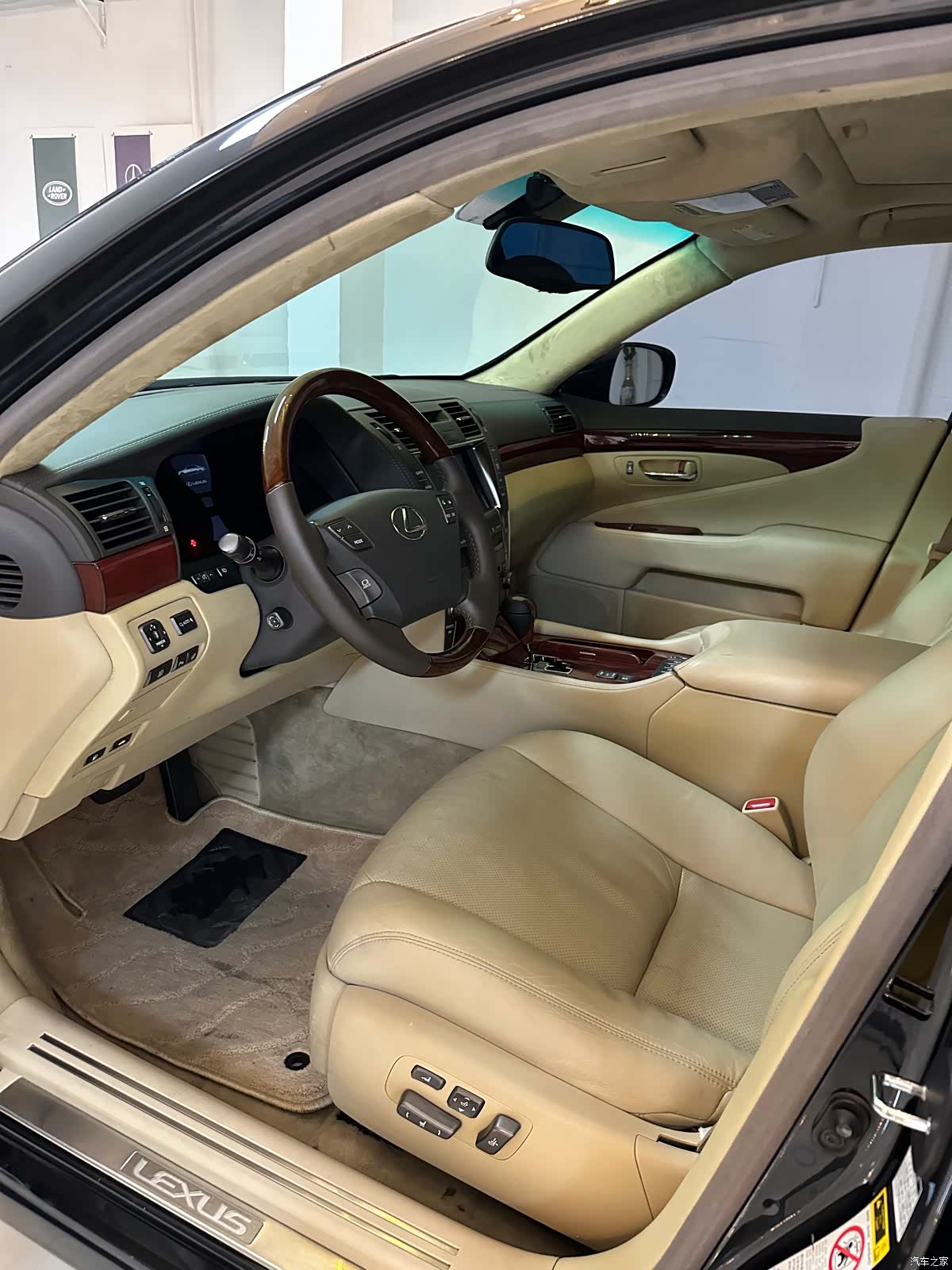 Lexus LS, 2007 9