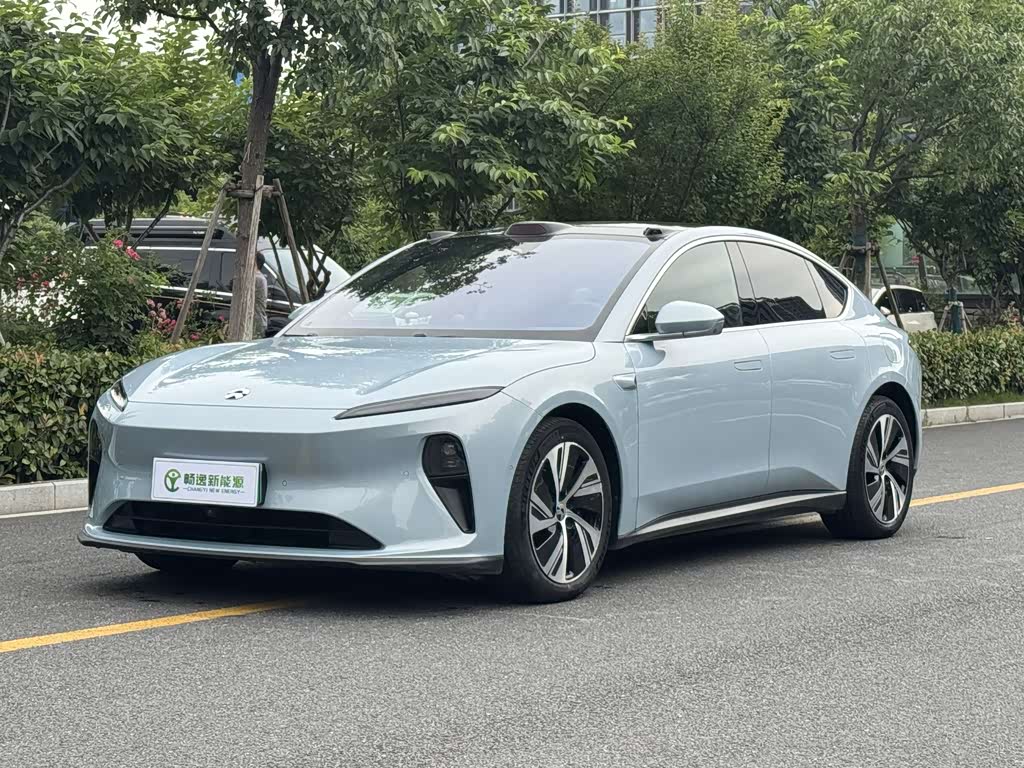 NIO ET5
