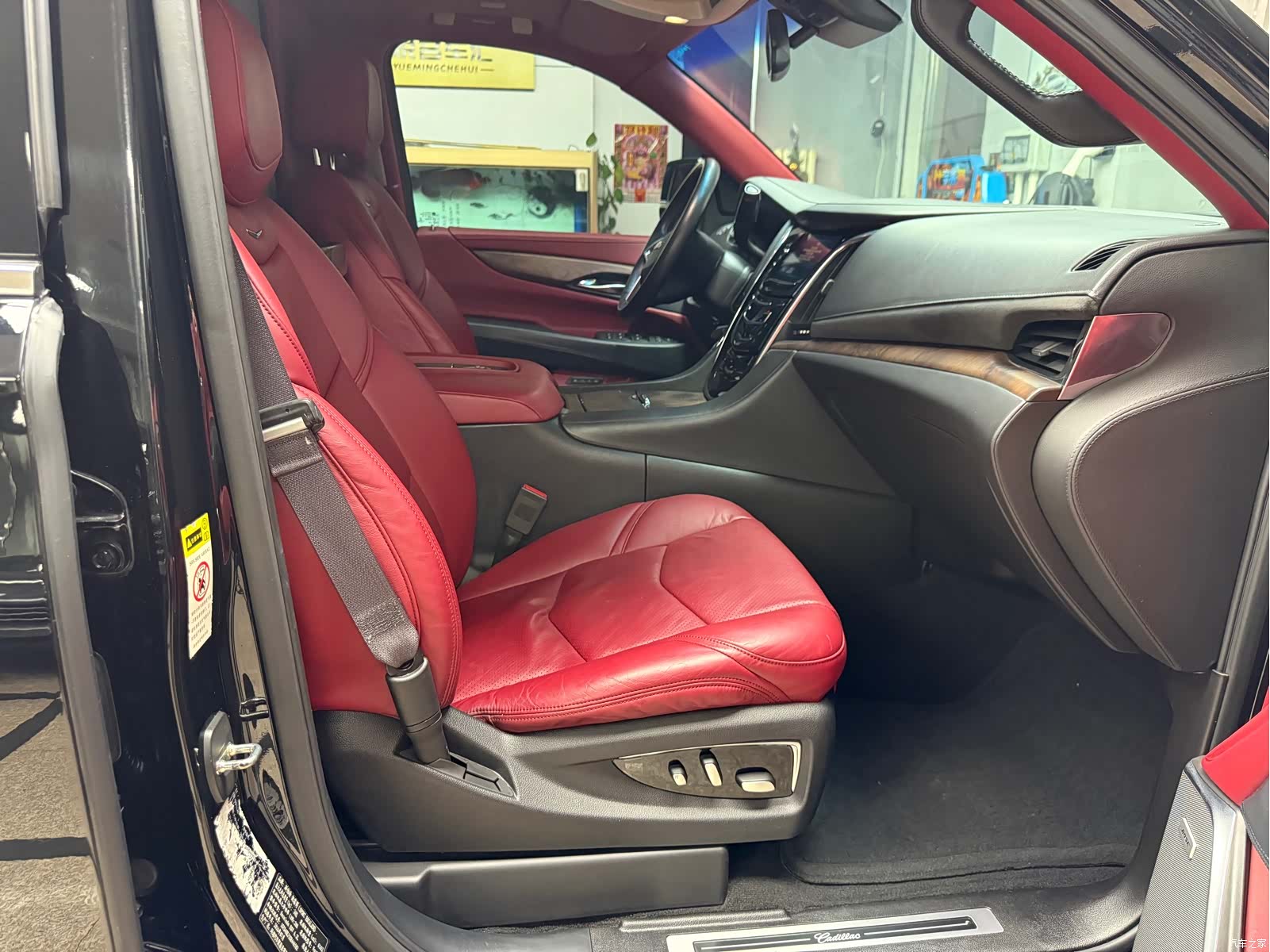 Cadillac Escalade, 2018 16