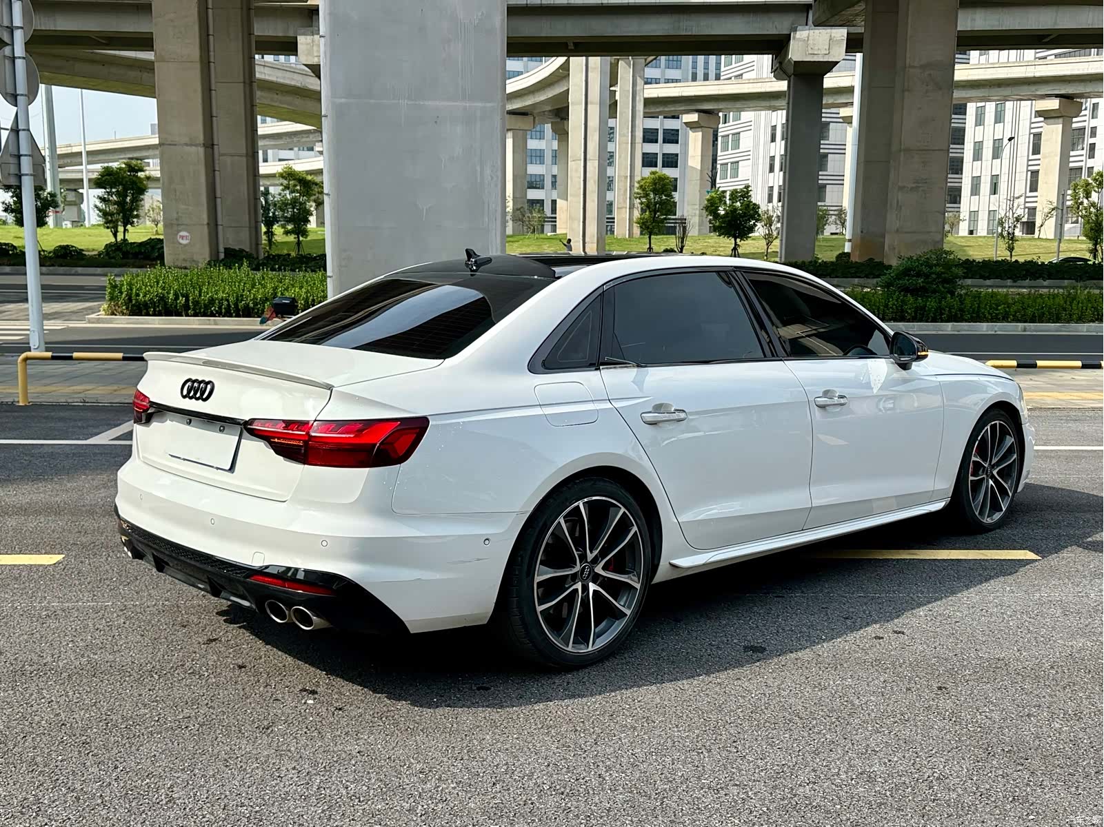 Audi A4L, 2021 8
