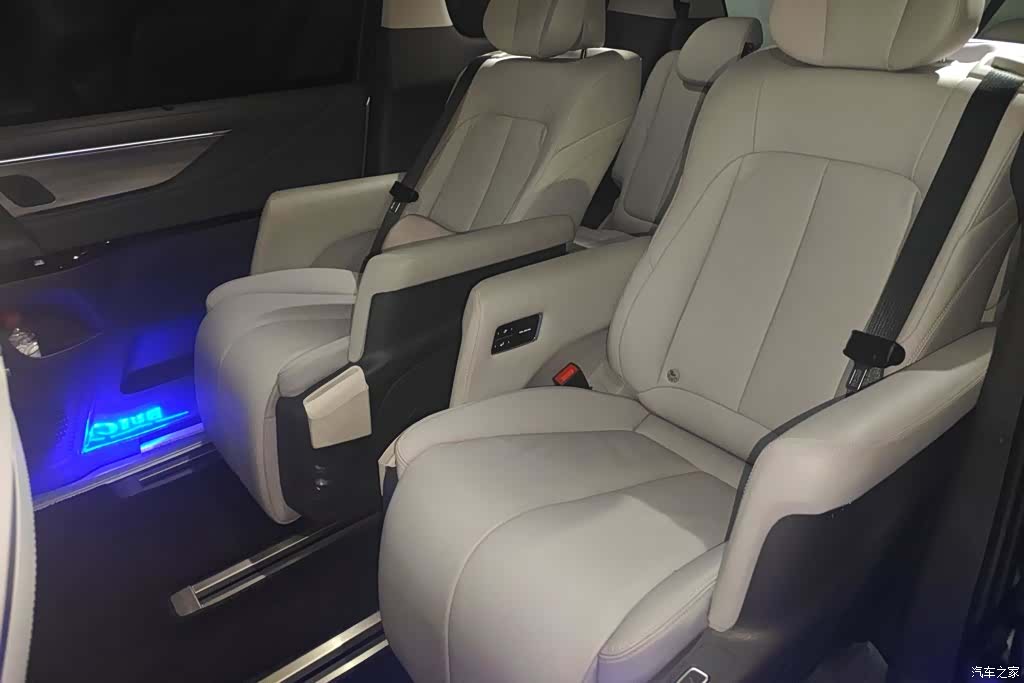 Buick GL8, 2025 11
