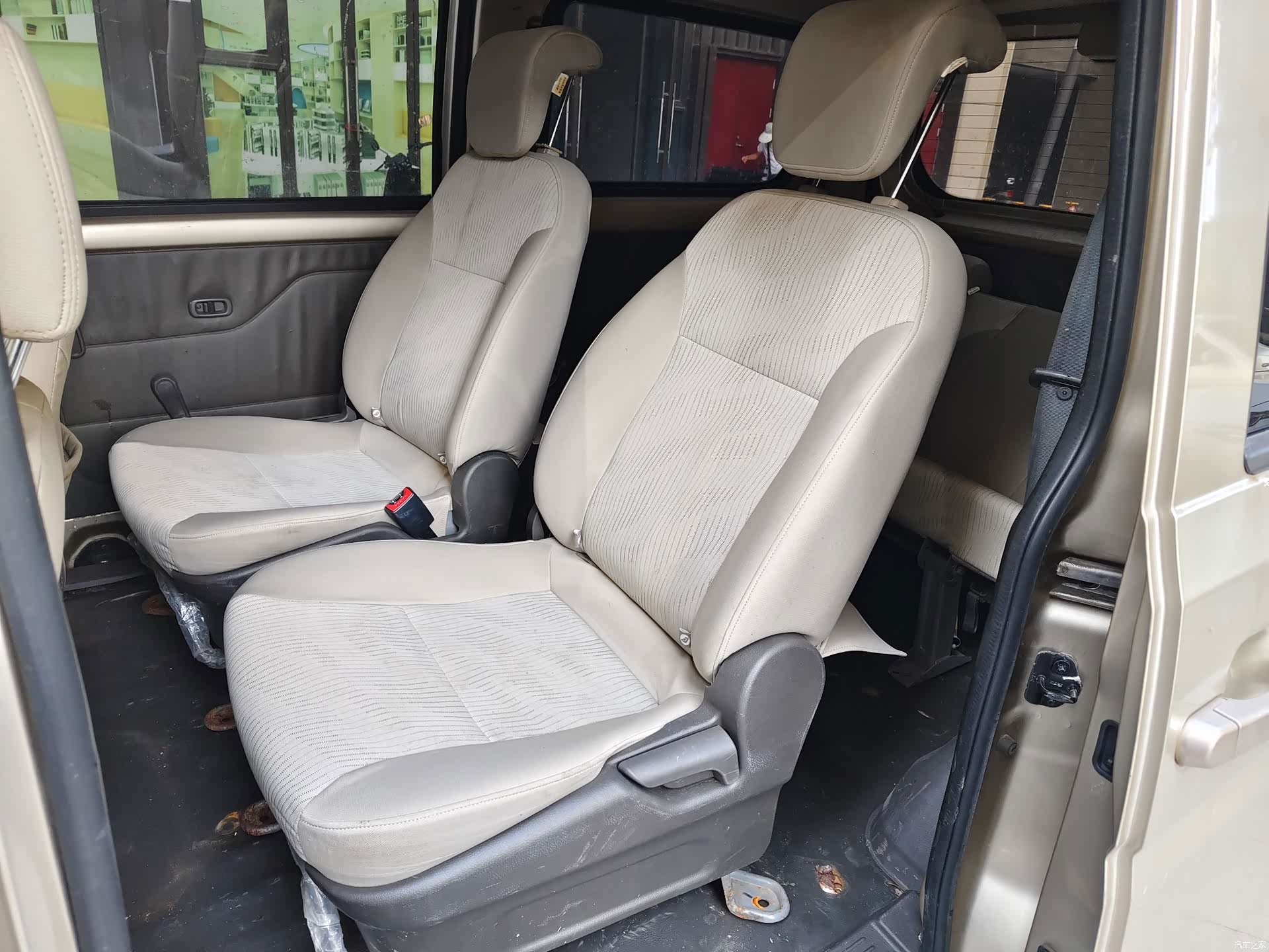 Wuling V, 2017 9