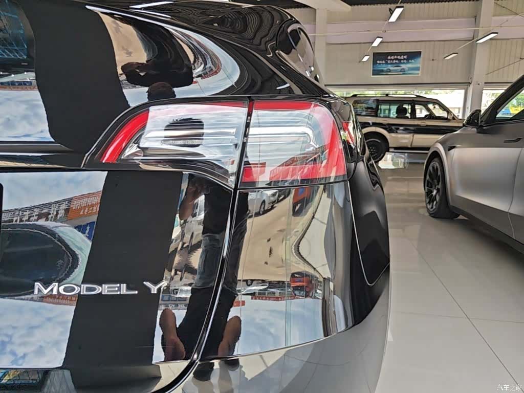 Tesla Model Y, 2021 8