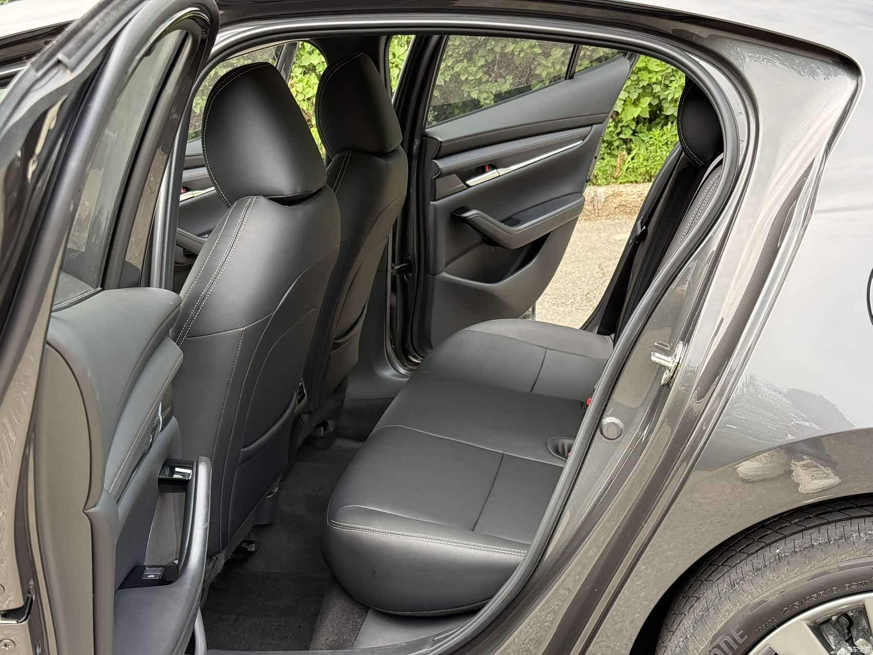 Mazda Mazda3, 2023 10