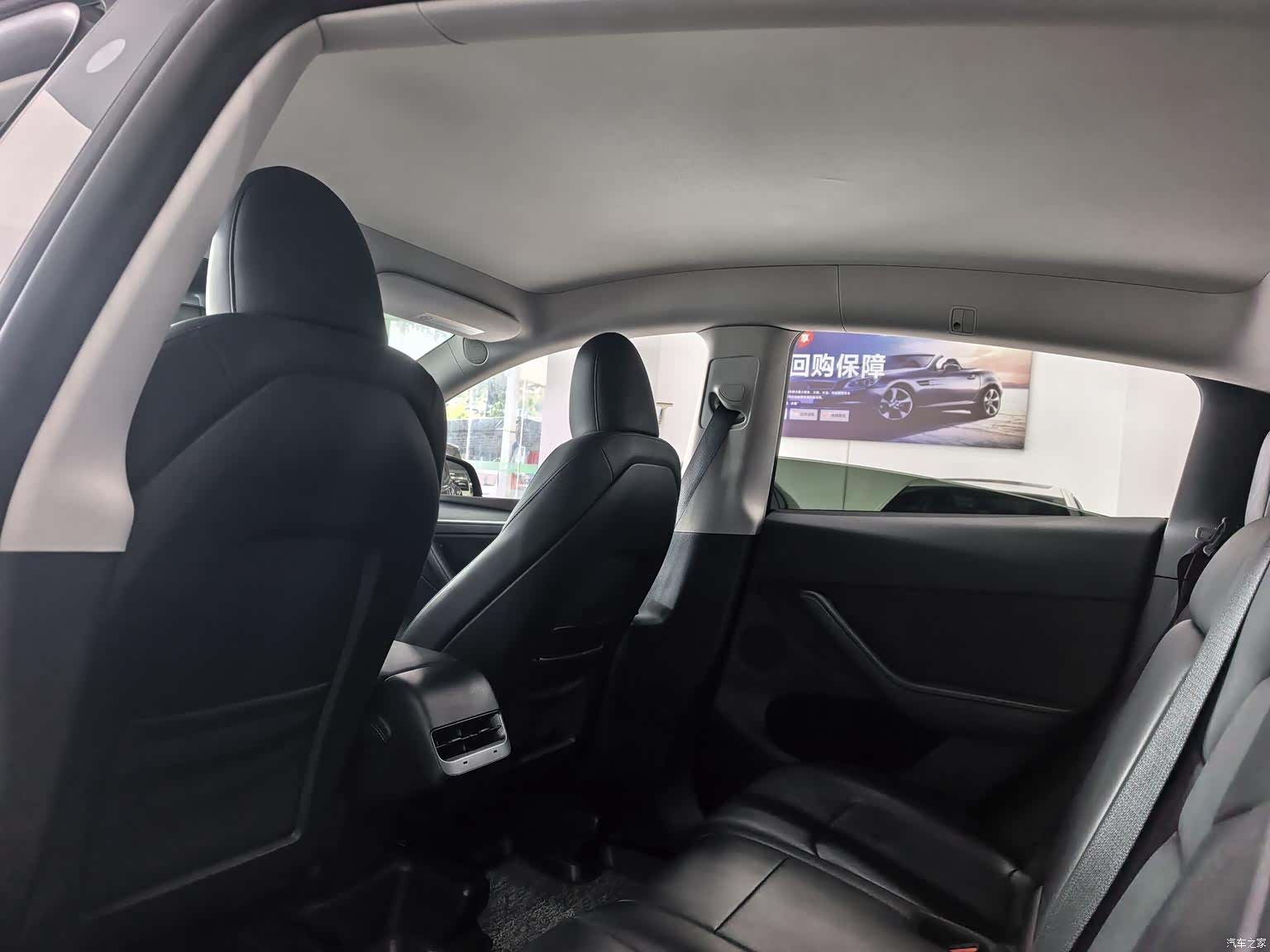 Tesla Model Y, 2023 6