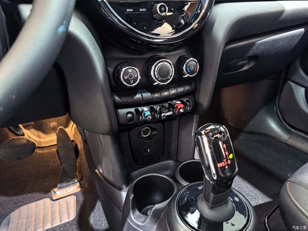 Mini ONE, 2021 11