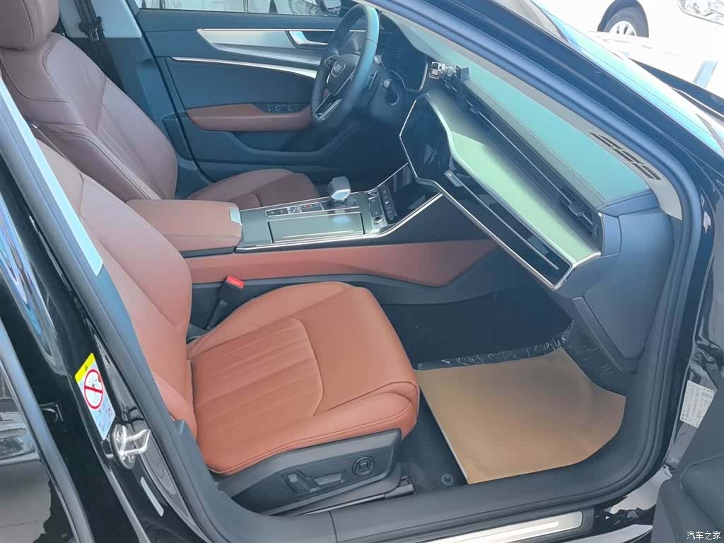 Audi A6L, 2021 3
