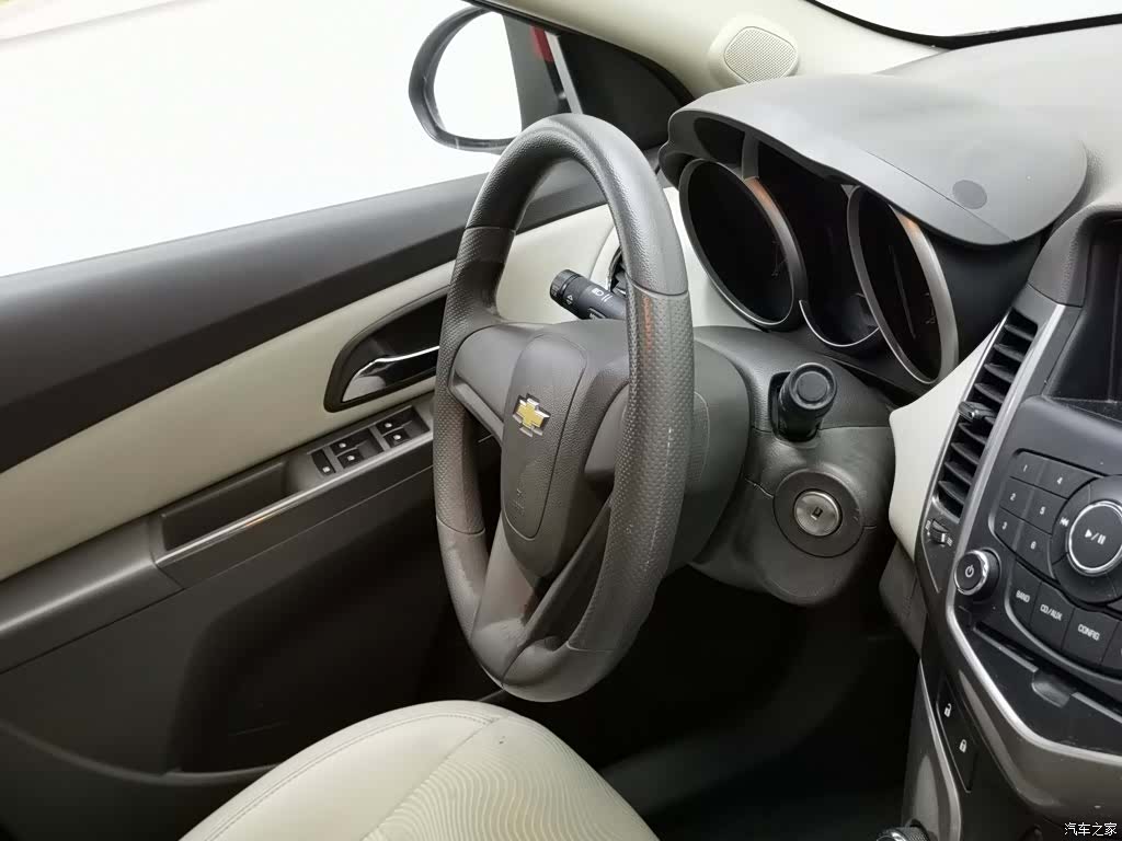 Chevrolet SE, 2016 22