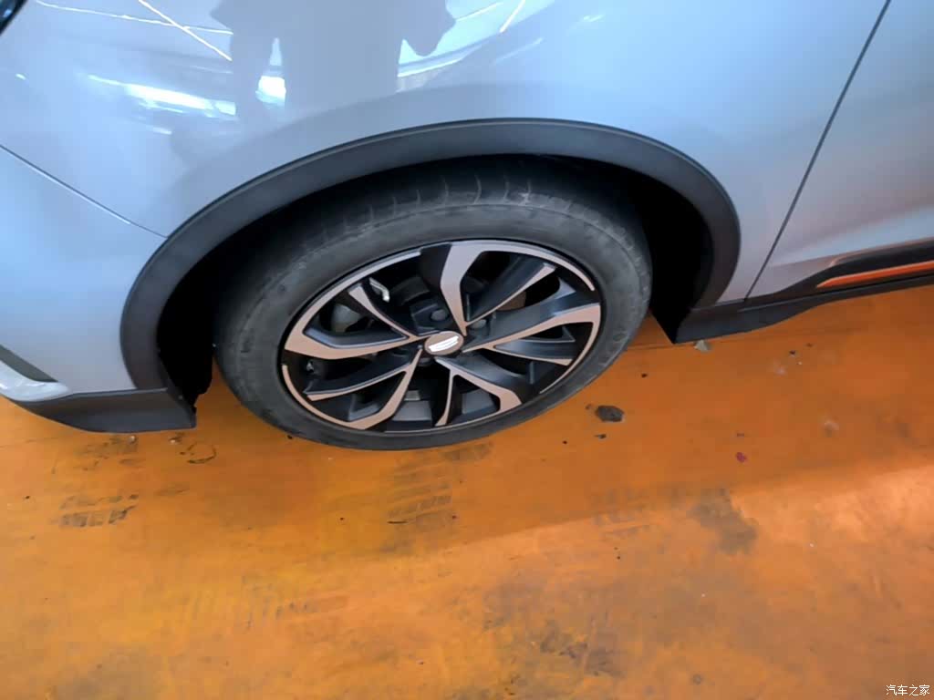 Geely Emgrand, 2022 25