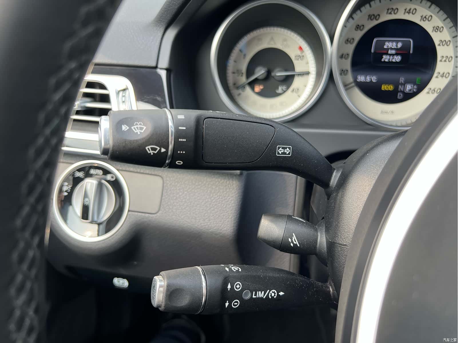 Mercedes-Benz E-Class, 2016 33