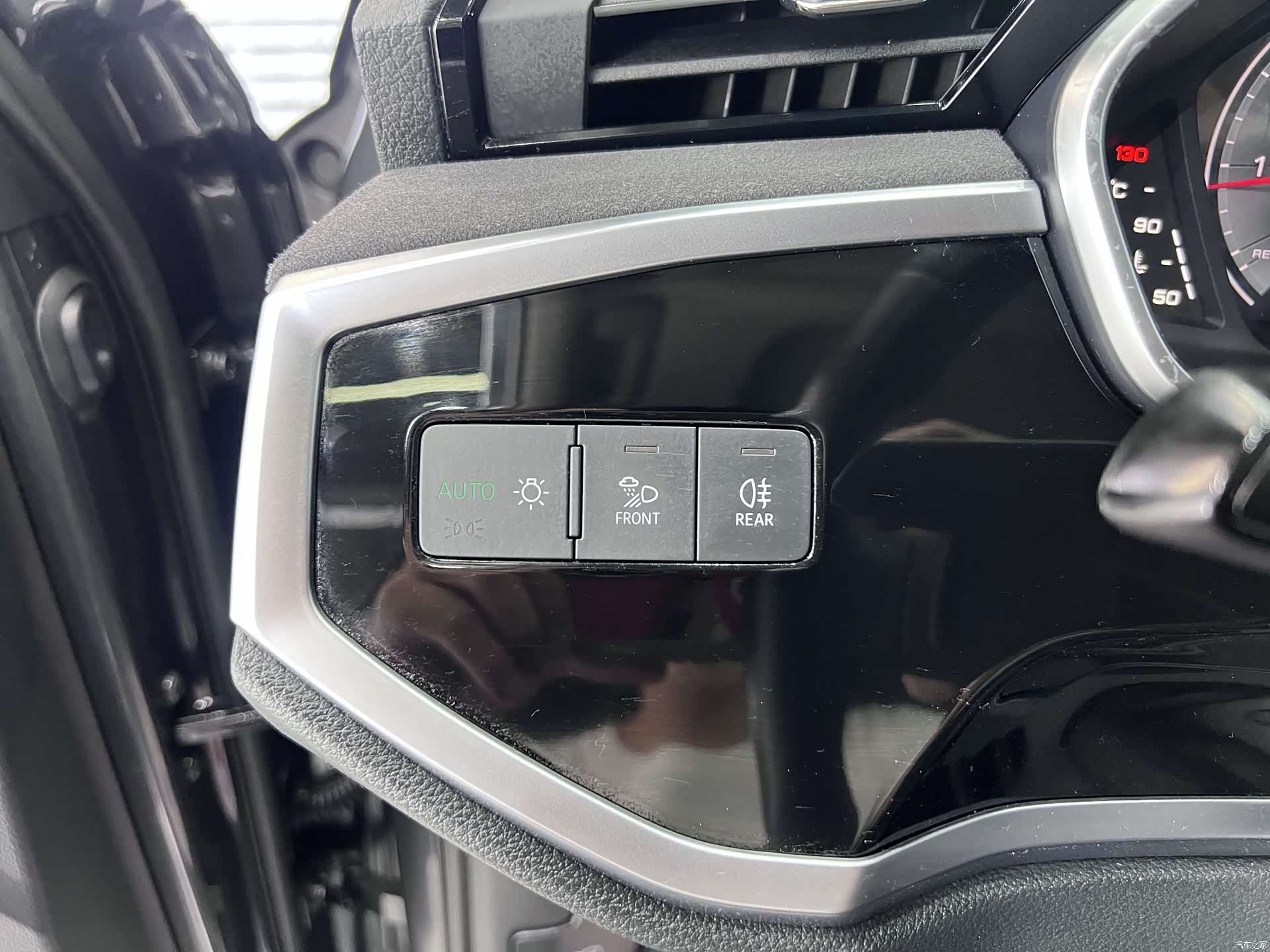 Audi Q3, 2022 12