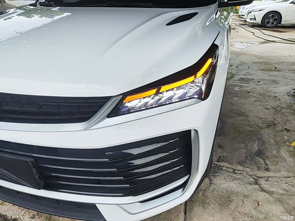 Geely Coolray, 2025 24