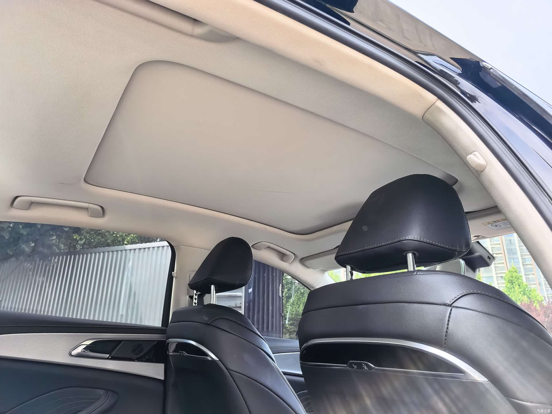 Hongqi H5, 2023 23