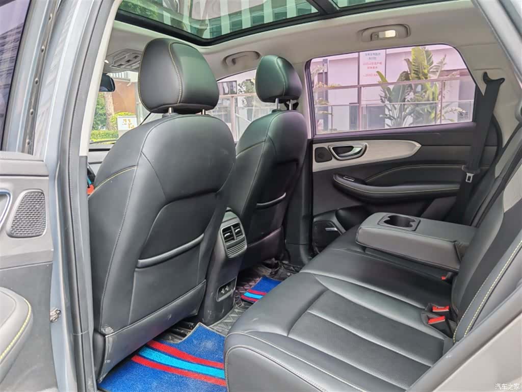 Roewe RX5, 2021 12