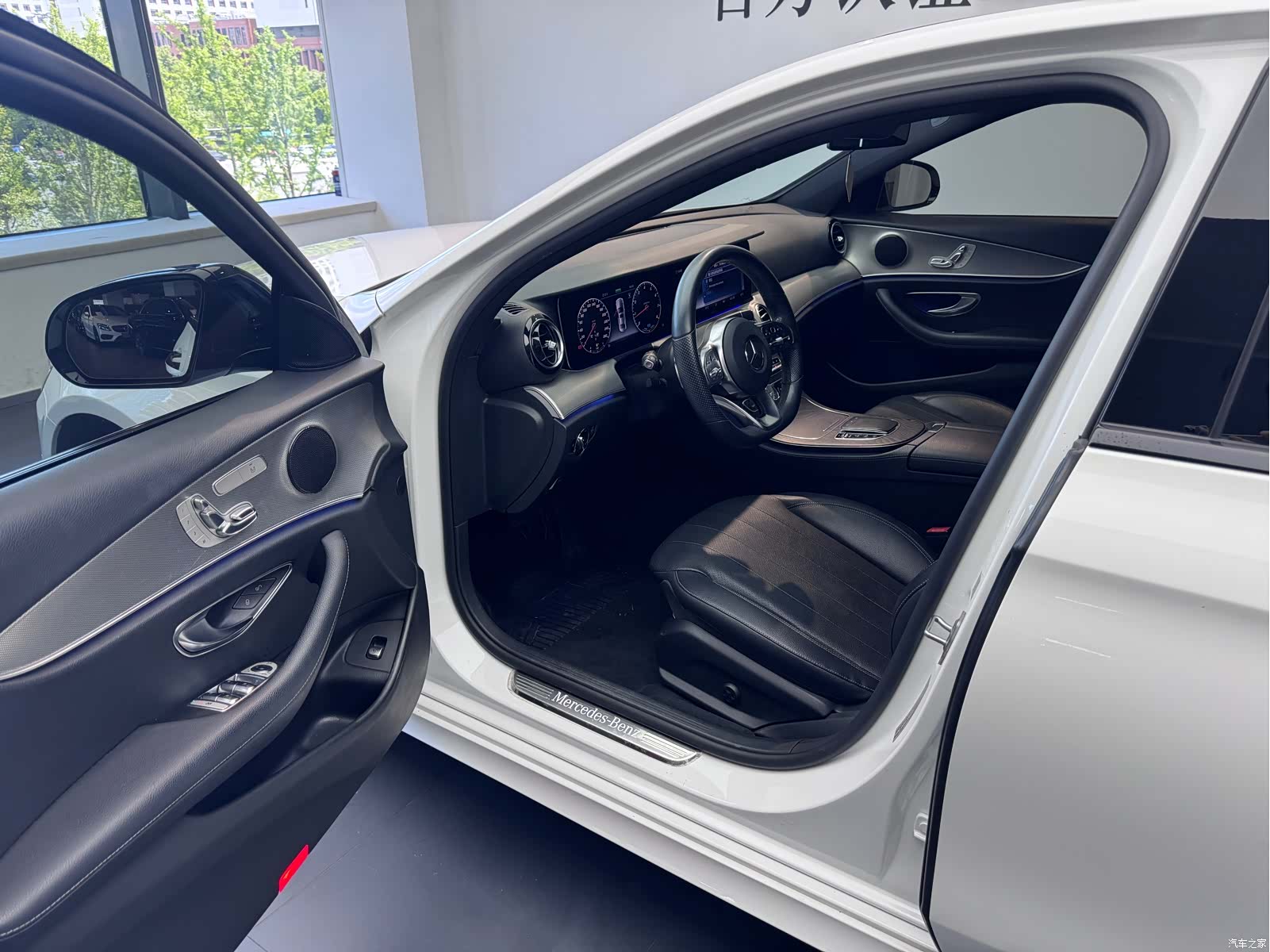 Mercedes-Benz E-Class, 2019 14