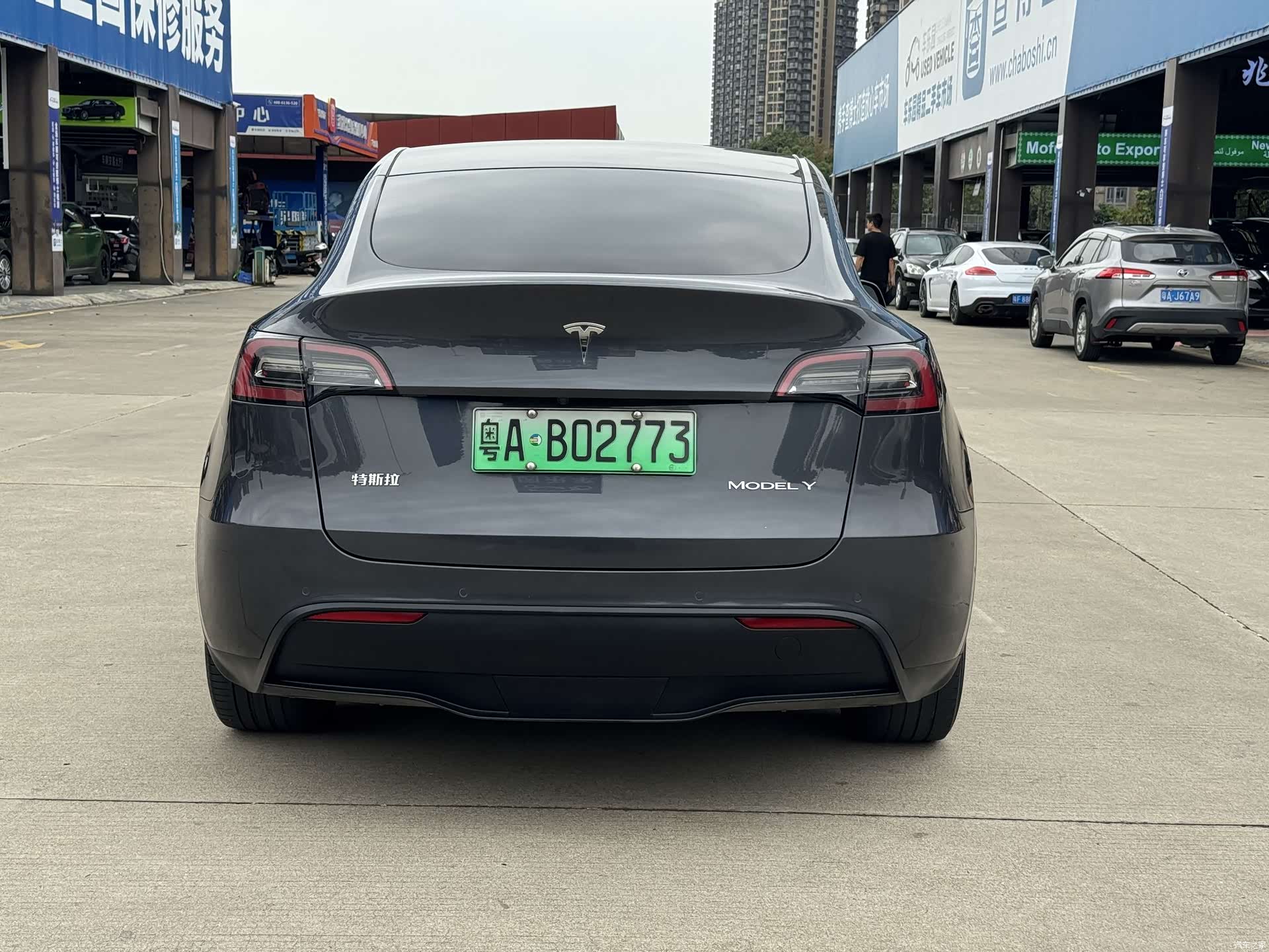 Tesla Model Y, 2022 4
