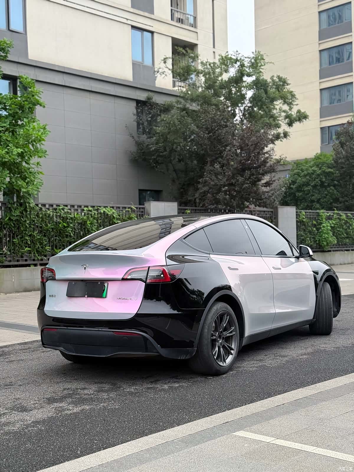 Tesla Model Y, 2023 4