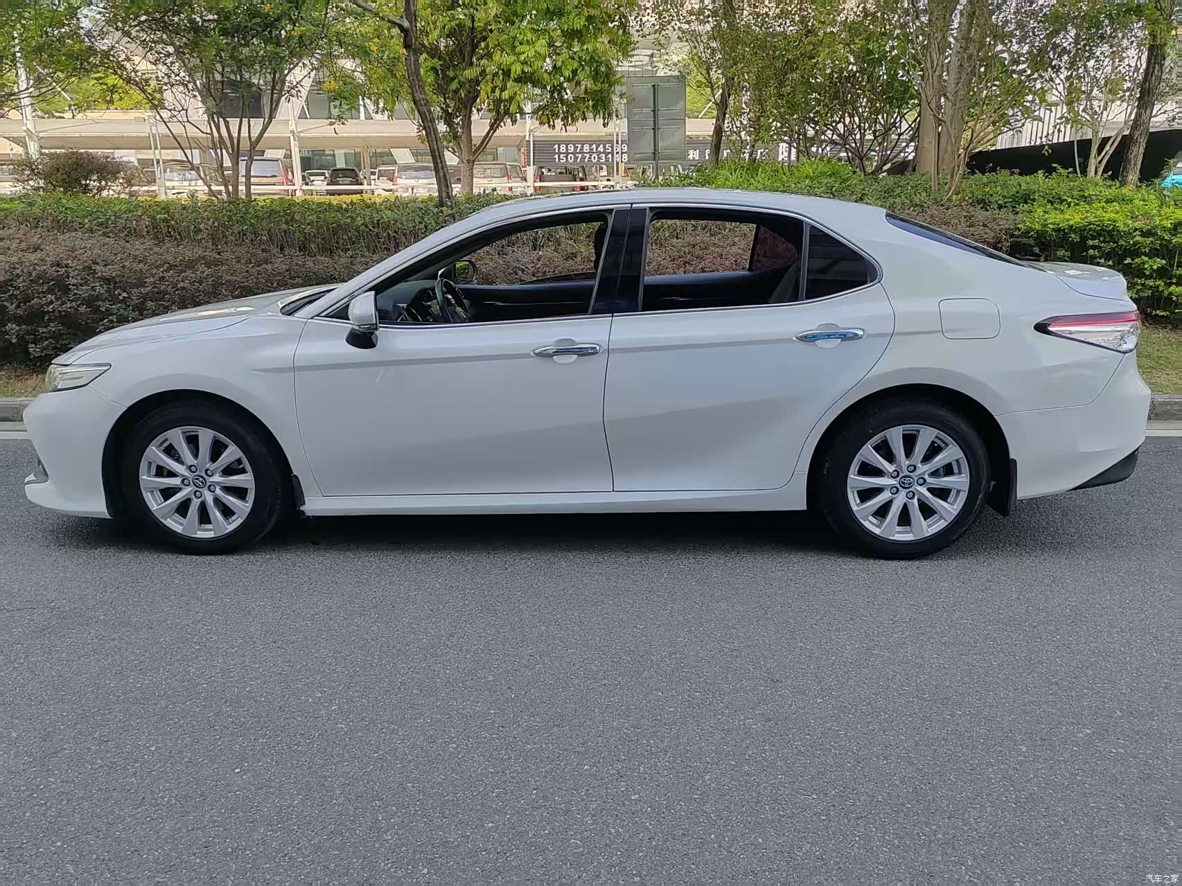 Toyota Camry, 2018 все фото