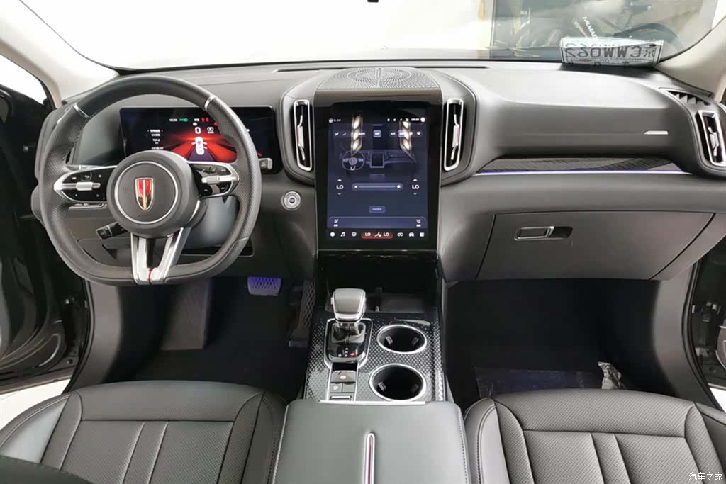 Hongqi HS3, 2024 12
